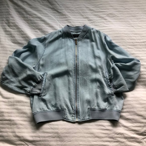 Carreli Chambray Bomber - Picture 2 of 6
